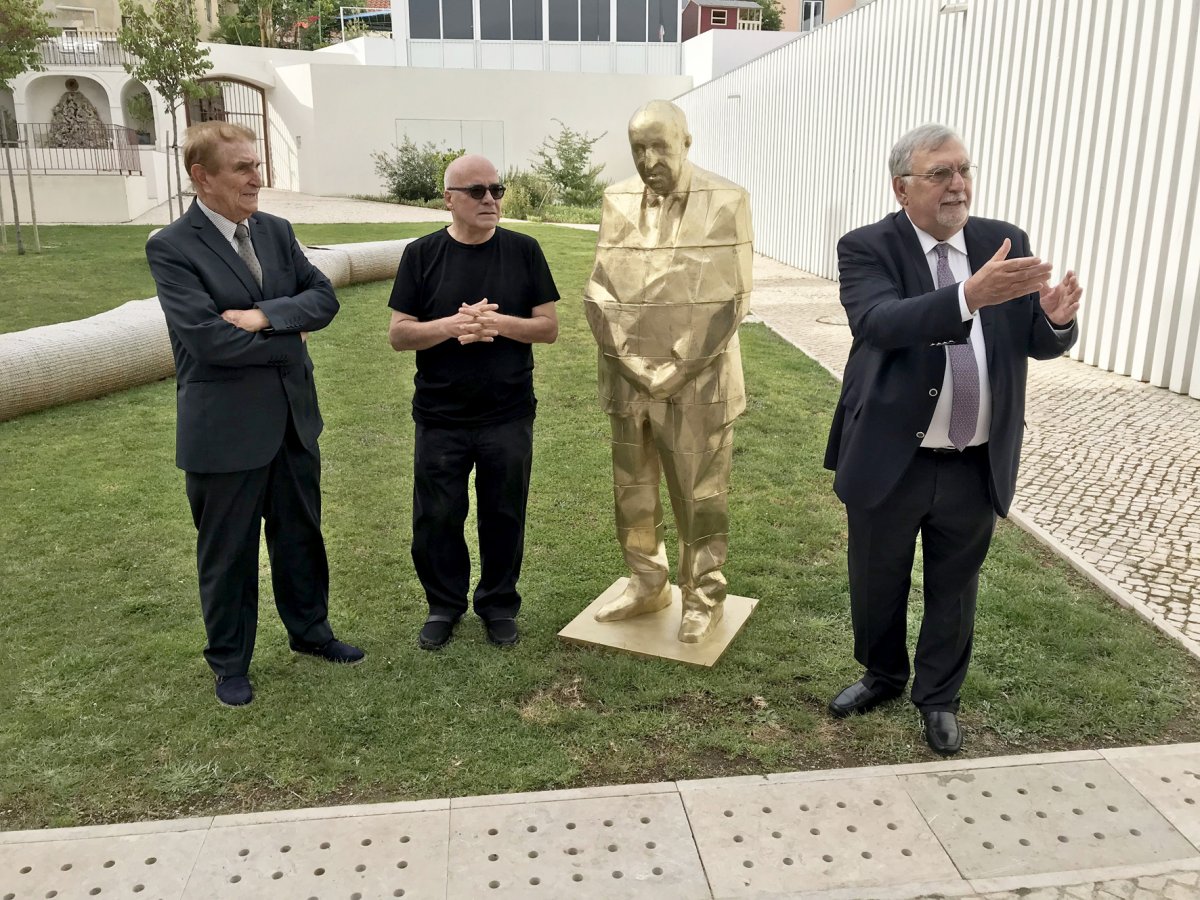 Apresentação da estátua de Eduardo Lourenço por Leonel Moura_5919