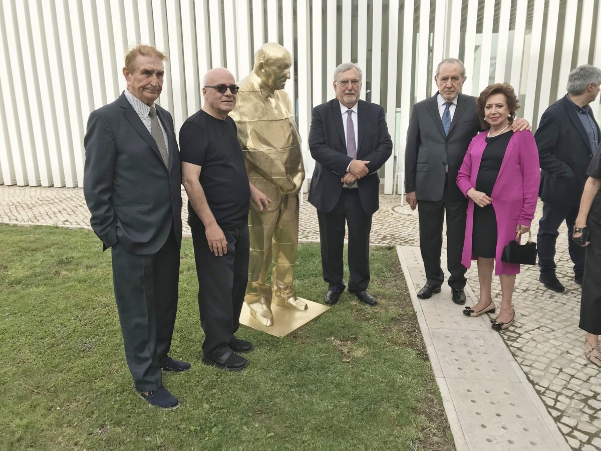 Apresentação da estátua de Eduardo Lourenço por Leonel Moura_5958