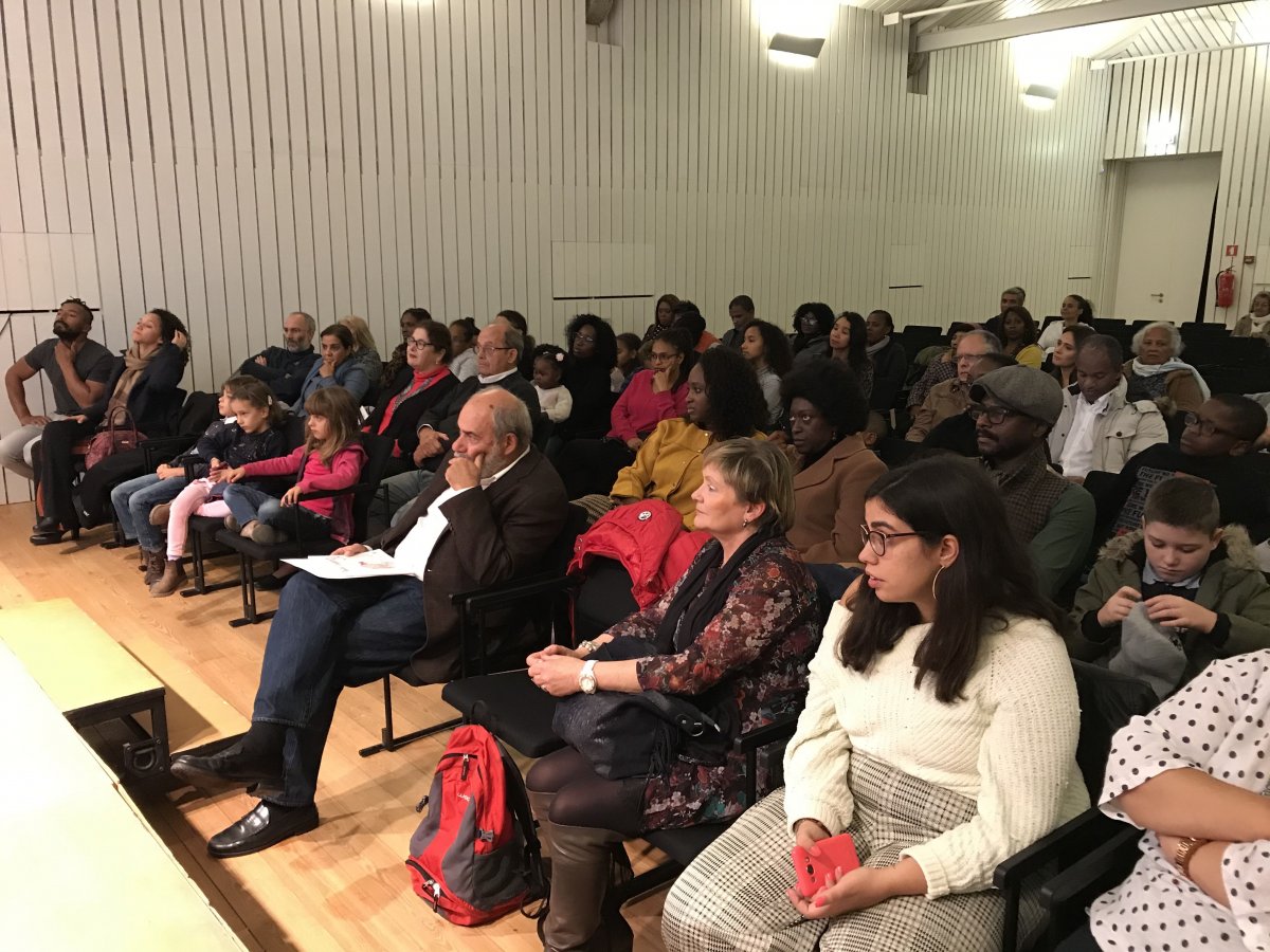 Apresentação do livro O Abutre Vaidoso_1650