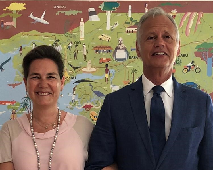 Com Embaixadora da UE na GB