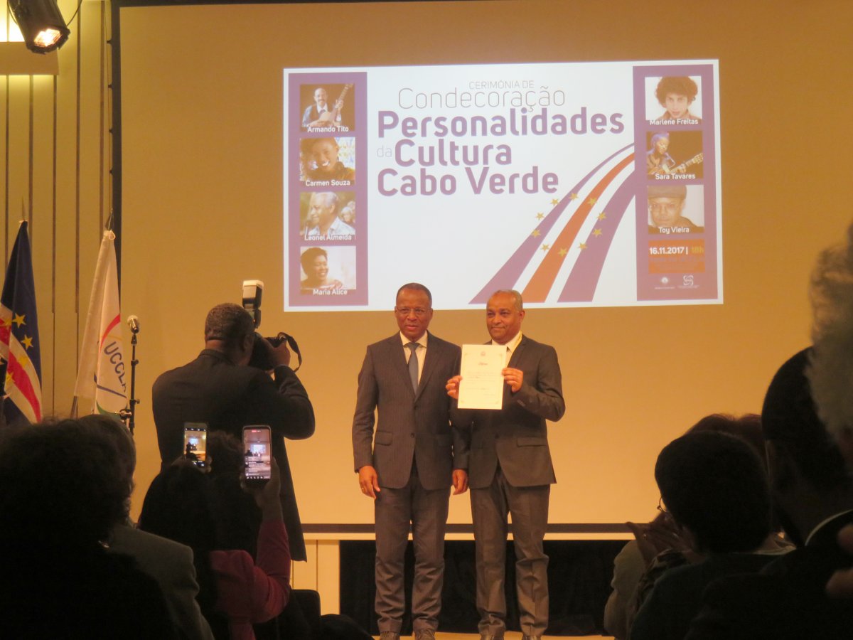 Condecoracao a personalidades Cabo Verde_6691_Leonel Vieira