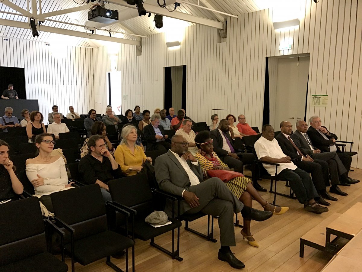 Debate mudanças sociopolíticas em curso em Angola_7006