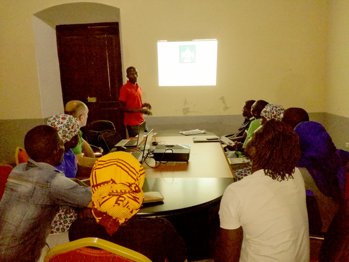 Encontro com técnicos de cobrança na Ilha de Moçambique_105246