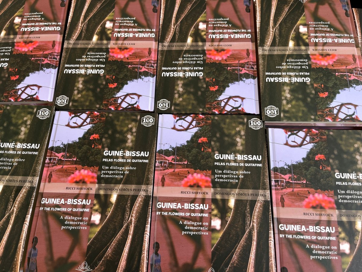 Lançamento do livro “Guiné-Bissau - Pelas Flores de Quitafine: Um diálogo sobre perspetivas de democracia” na UCCLA