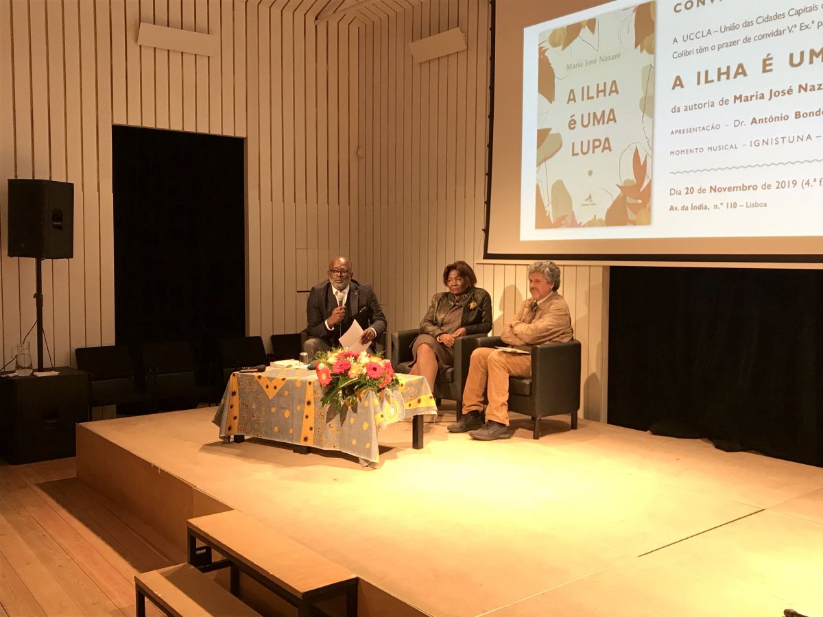 Lancamento do livro A Ilha é Uma Lupa_1946