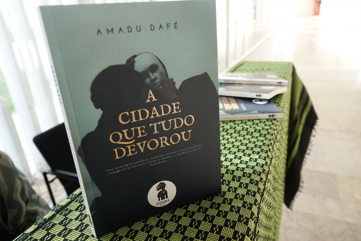 Lancamento livro A cidade que tudo devorou_DSC06696