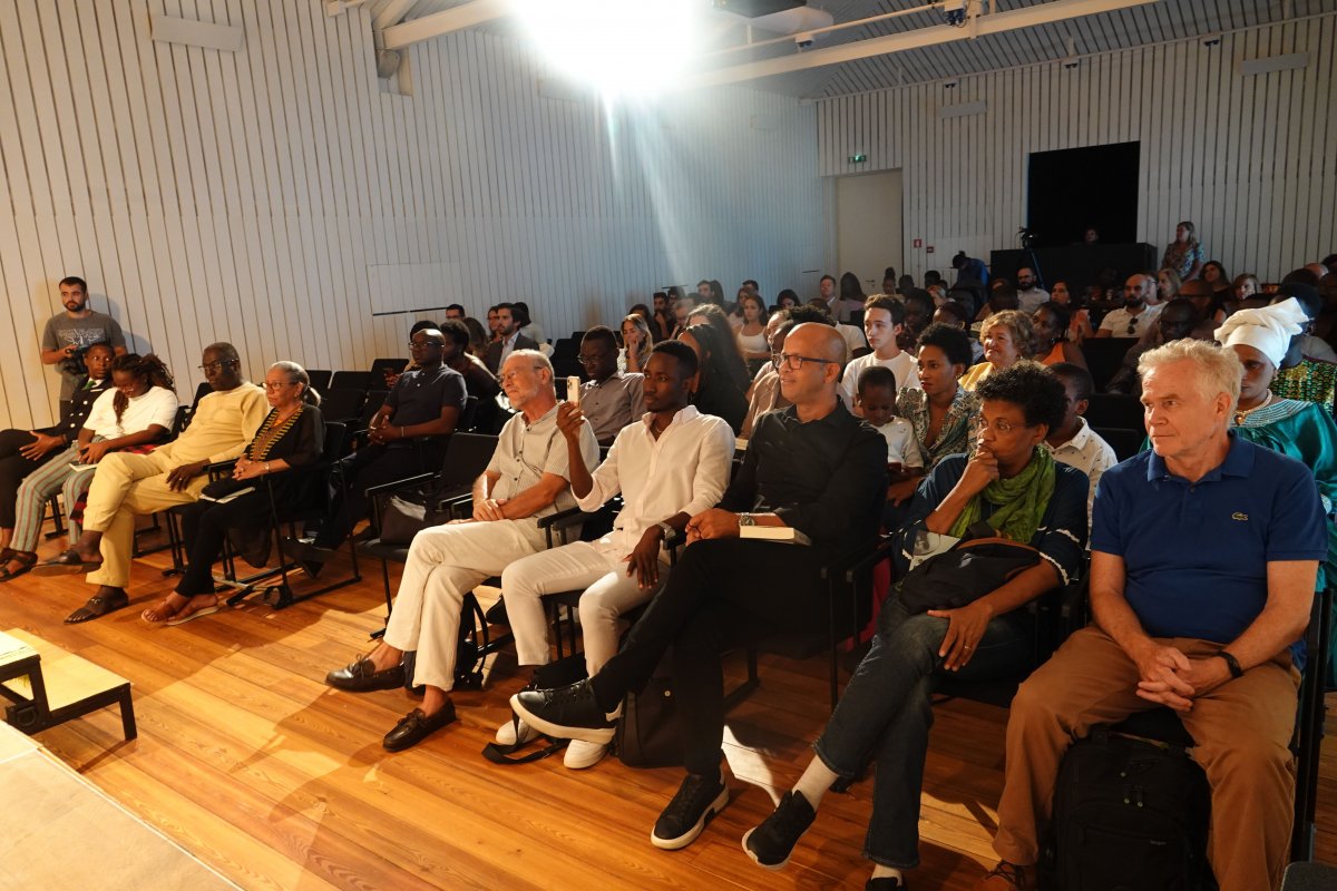 Lancamento livro A cidade que tudo devorou_DSC06883