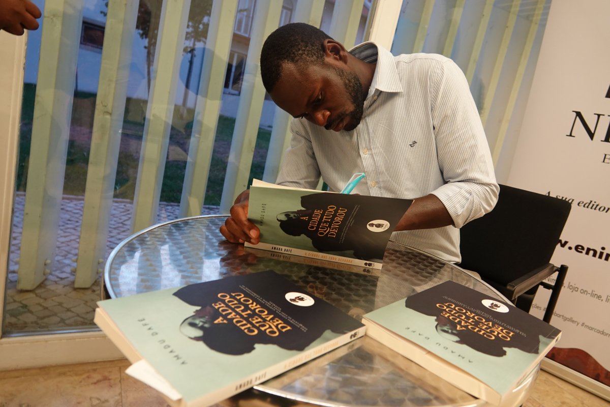 Lancamento livro A cidade que tudo devorou_DSC06963