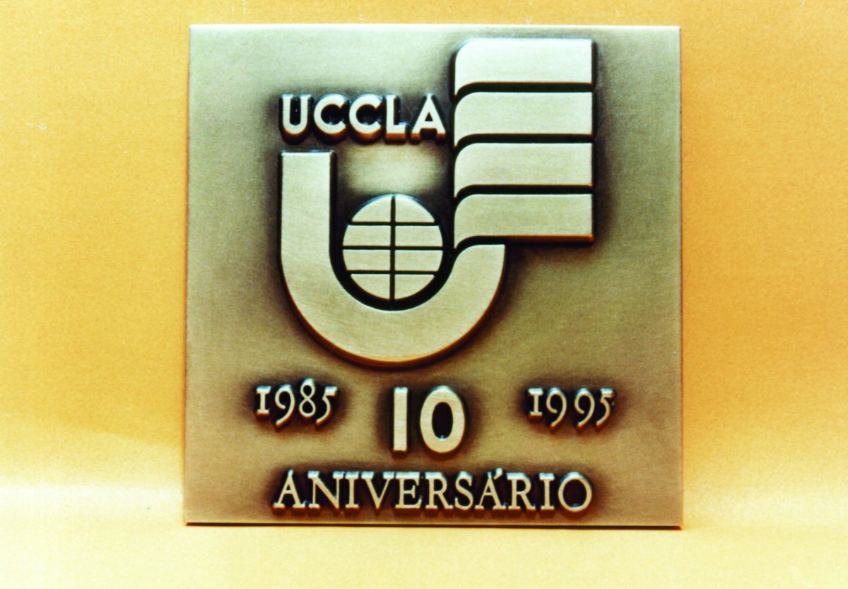 Placa 10 anos da UCCLA