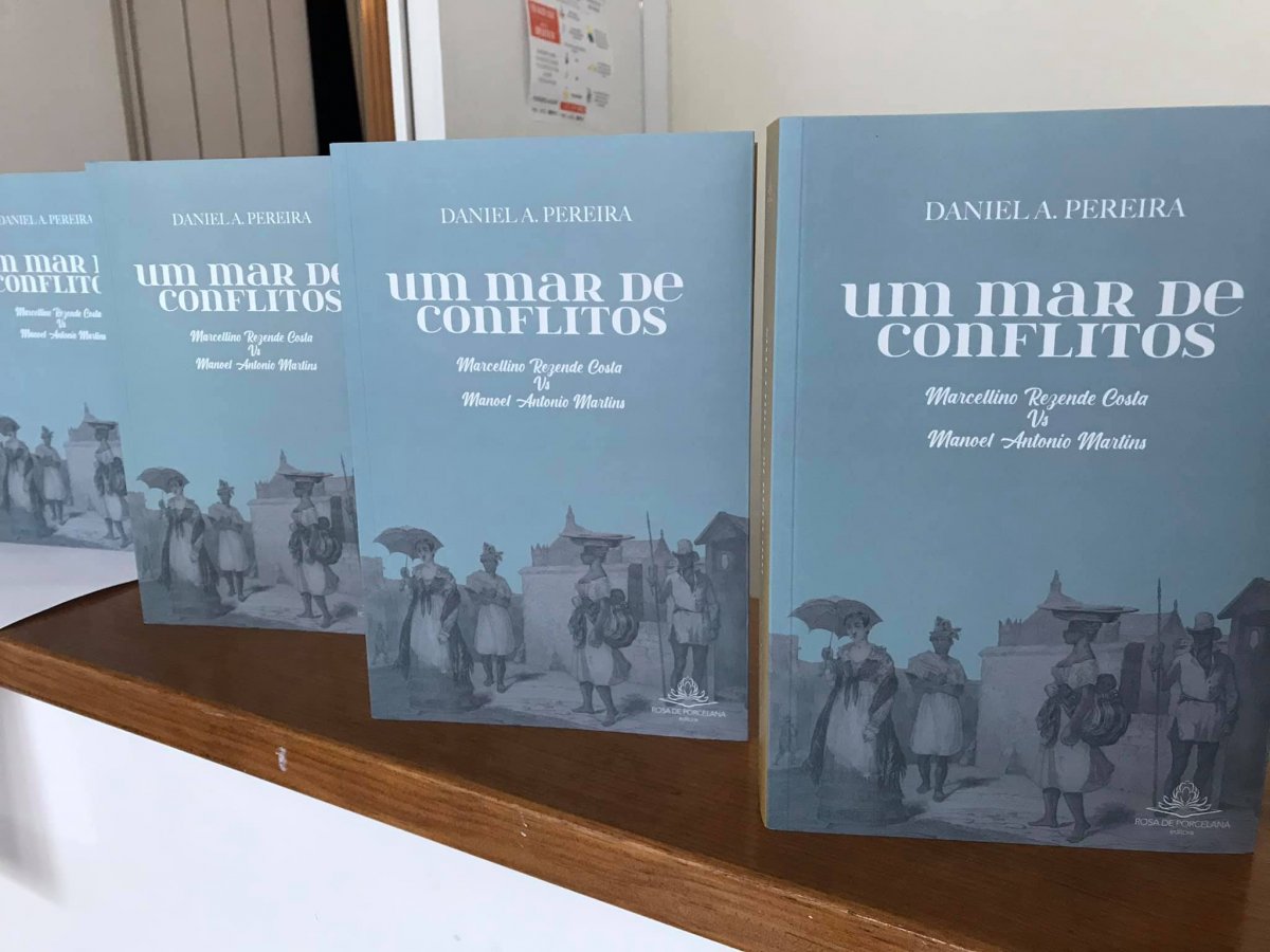 Livro Um mar de conflitos_4212402821794347977_n