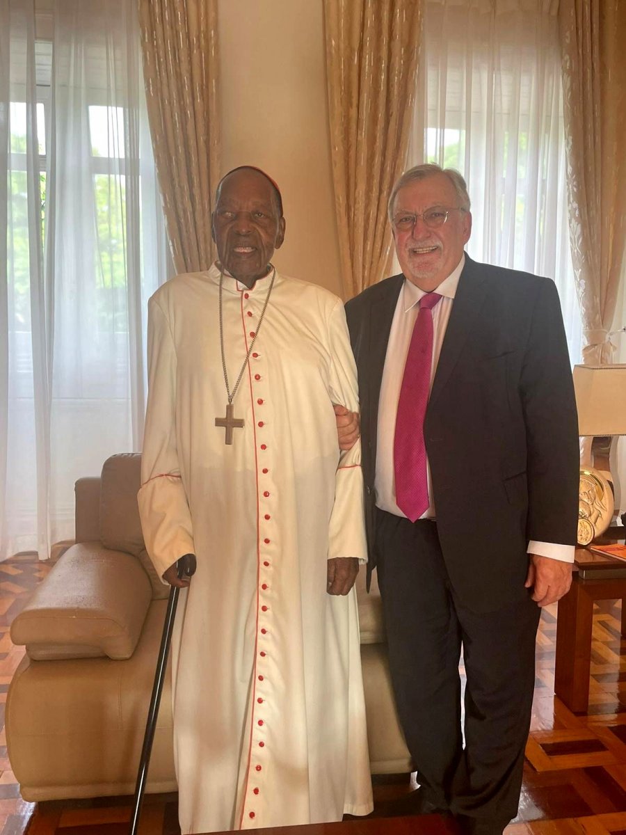 SG com Cardeal Emerito de Angola