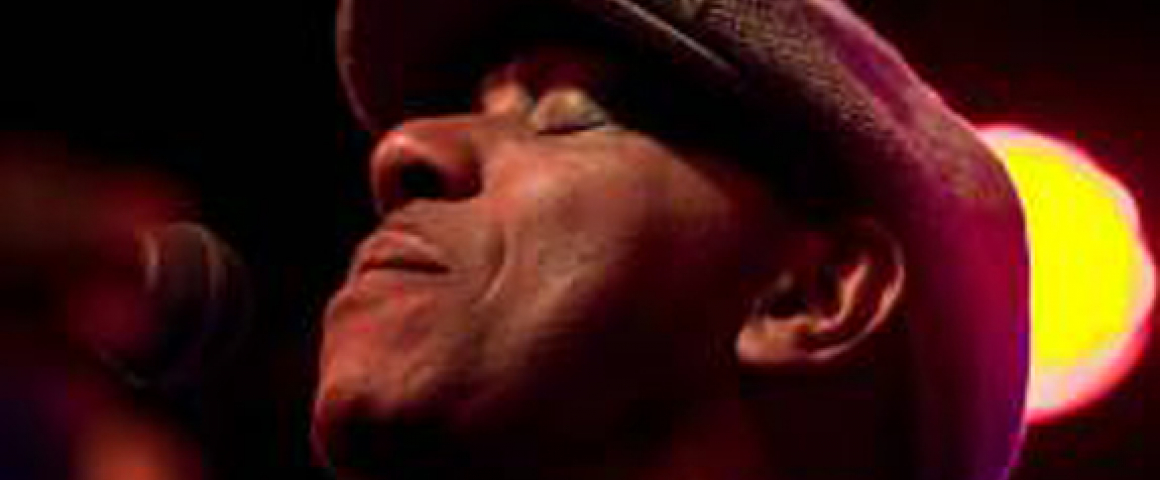 Tito Paris no palco do B.Leza