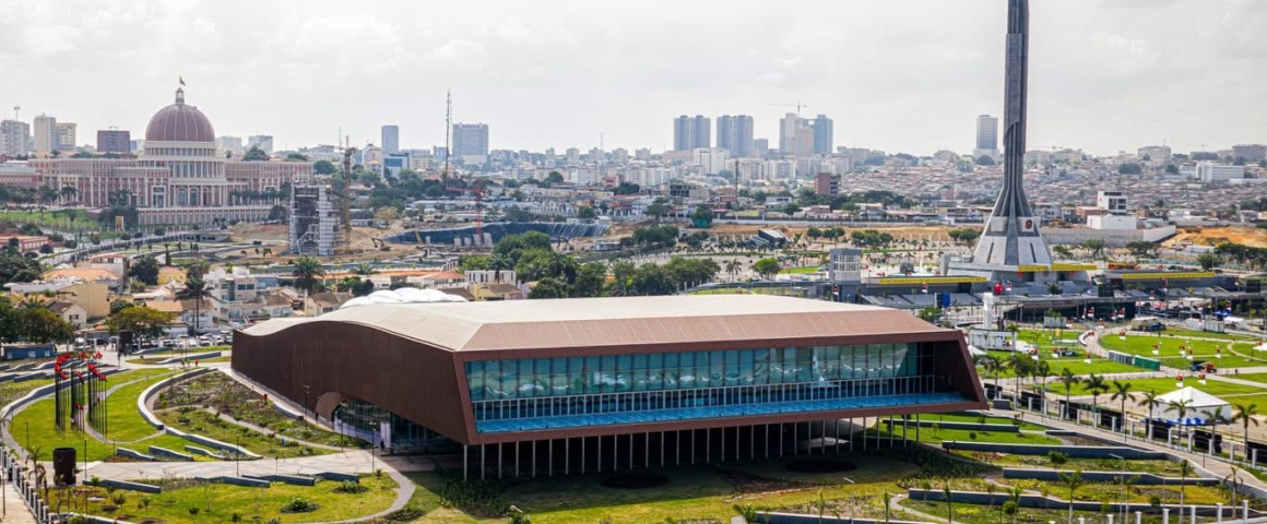 Inauguração do Salão Protocolar na Nova Marginal de Luanda