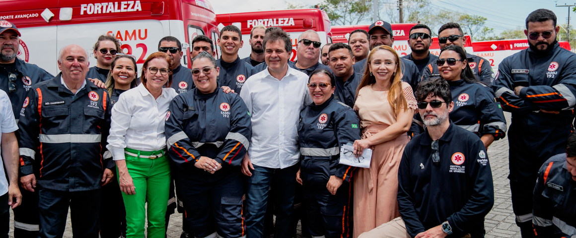 Fortaleza entrega novas ambulâncias para renovar frota da capital