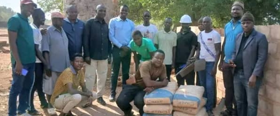 Construção de pavilhão na Escola de Ensino Básico
