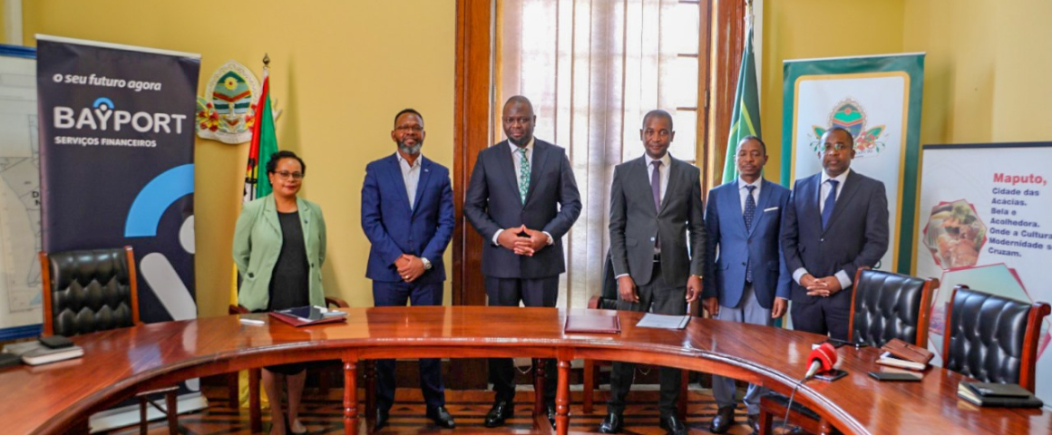 Maputo assina acordo para promover limpeza das praias
