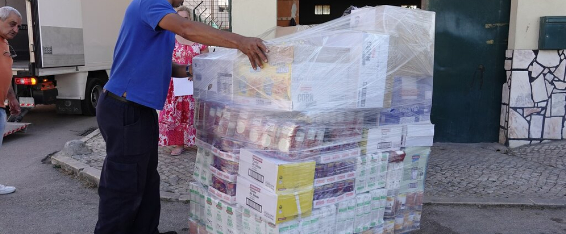 Câmara Municipal distribui 70 toneladas de alimentos