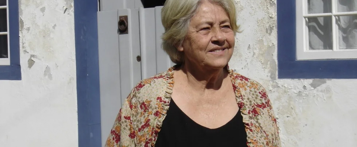 Prémio Camões atribuído à escritora brasileira Adélia Prado