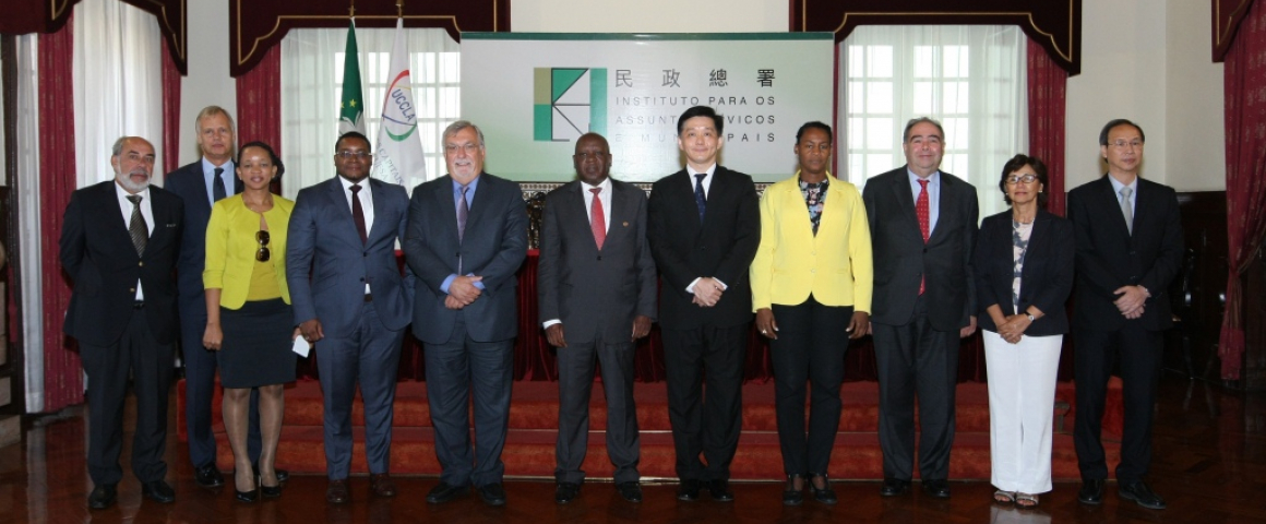 Comissão Executiva da UCCLA reunida em Macau