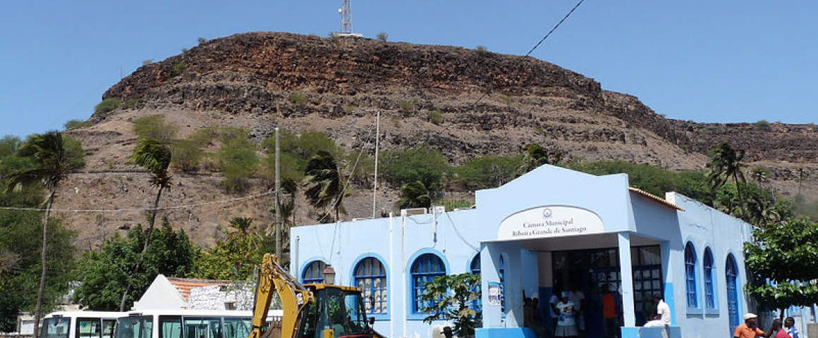 Populações em Cabo Verde ajudam a gerir transporte escolar