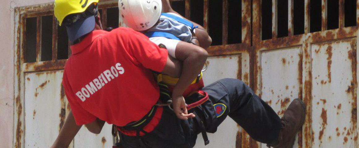 Sal ganha corporação de bombeiros