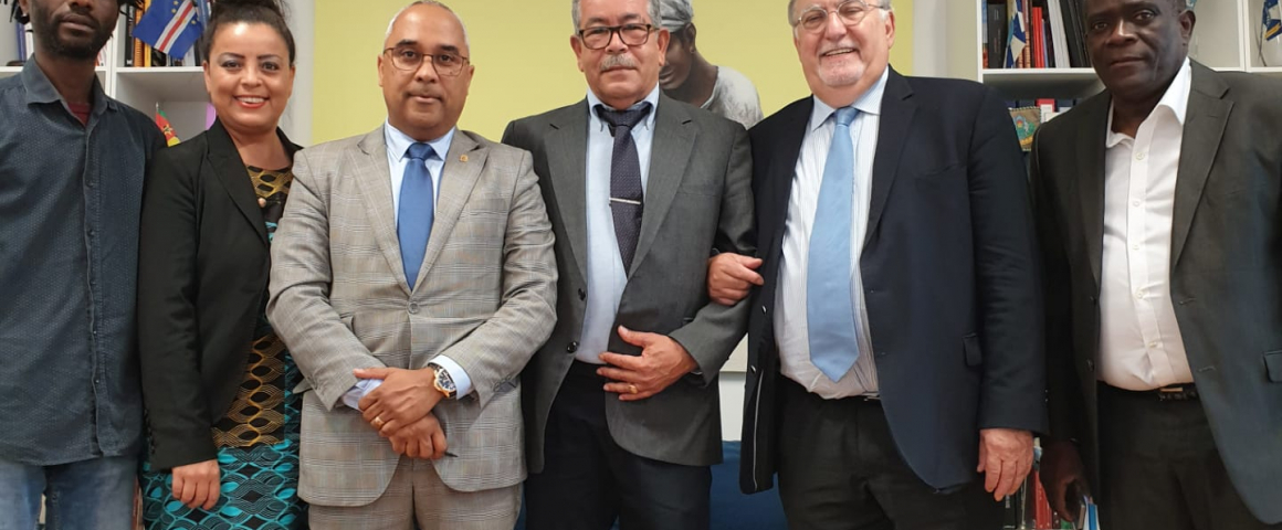 Protocolo com a União Nacional dos Artistas Plásticos