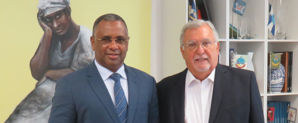 Encontro com presidente da Câmara Municipal da Praia