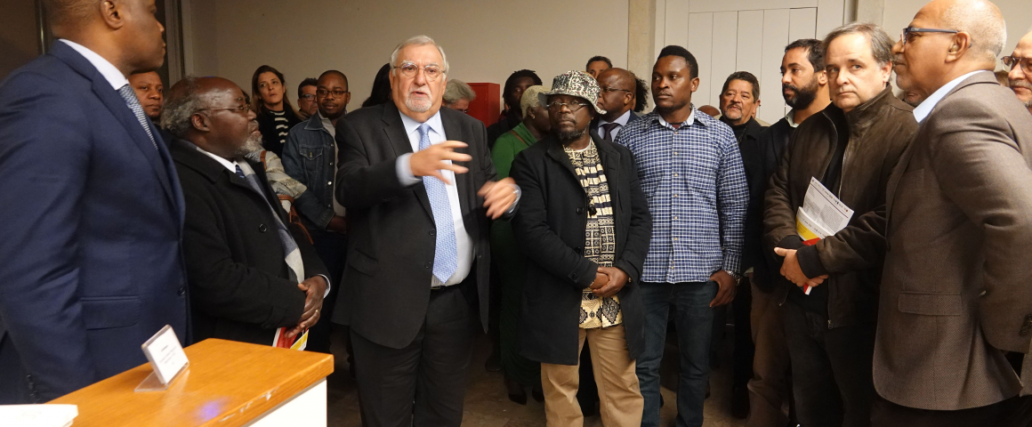 UCCLA inaugurou “Moçambi-Cá - Exposição de artistas plásticos de Moçambique”