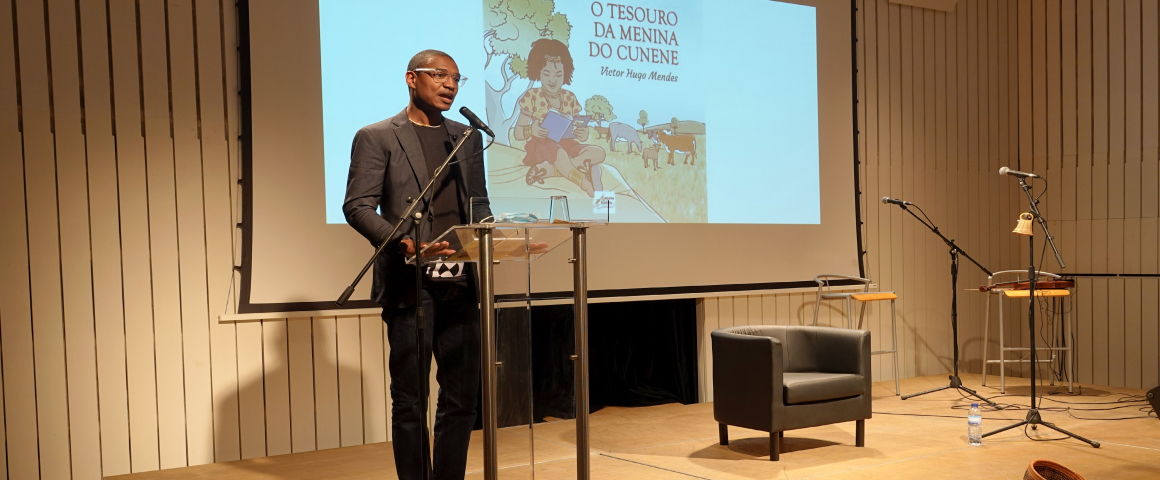 Lançamento do livro “O tesouro da menina do Cunene” de Victor Hugo Mendes na UCCLA