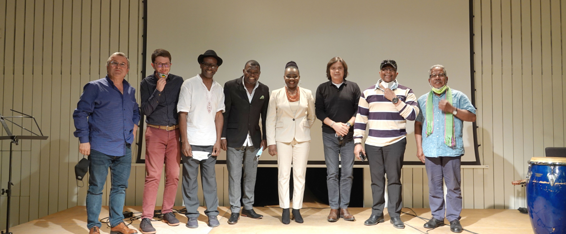 Apresentação da música “Mundos diferentes, Todos iguais” - Campanha de sensibilização à Covid-19 na UCCLA