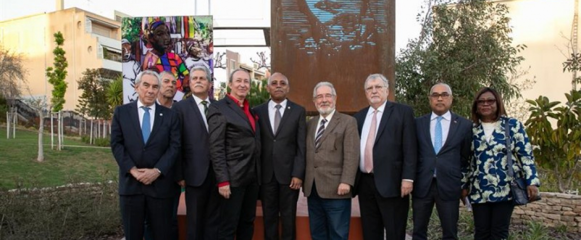Inauguração da escultura de Alda Lara em Oeiras