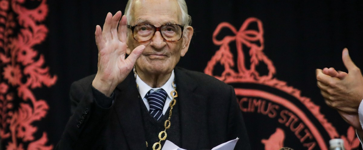 Morreu Adriano Moreira
