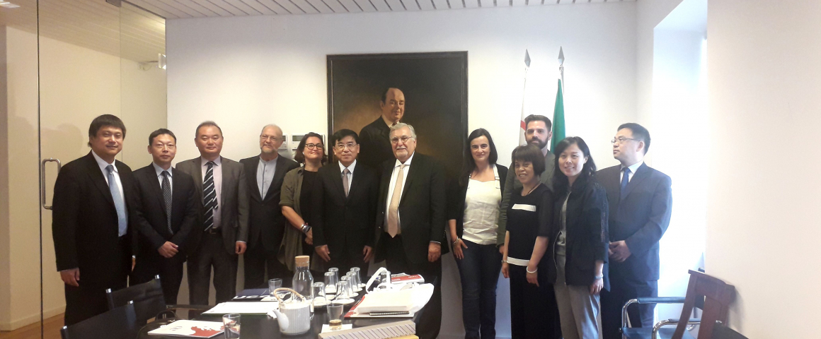 Reunião com delegação dos Assuntos Cívicos de Xangai
