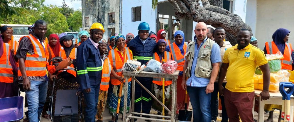 UCCLA reforça serviços municipais de salubridade da Ilha de Moçambique