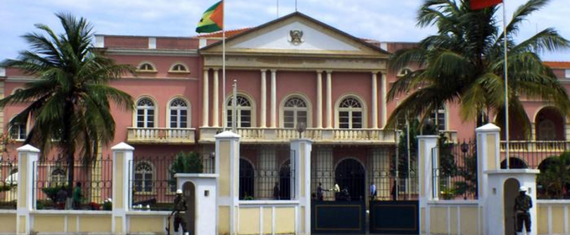 Presidente de São Tomé e Príncipe dá posse ao novo Governo
