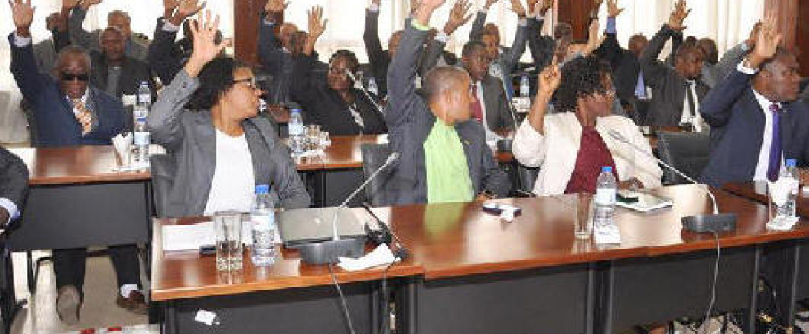 Parlamento de São Tomé instala novo sistema de votação eletrónica