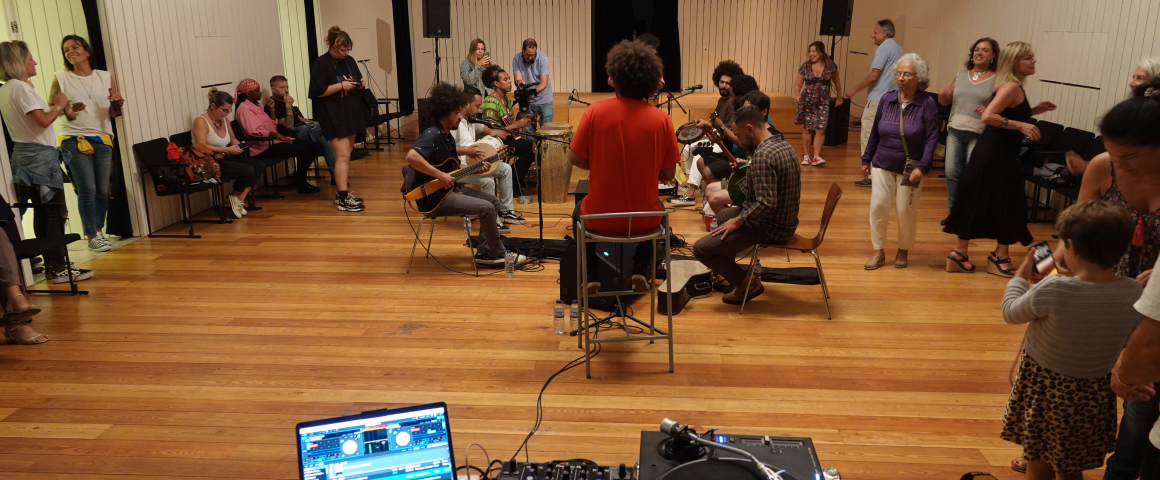 UCCLA recebeu concerto dos Viva o Samba
