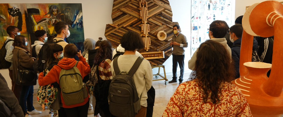 Alunos da Escola Secundária Marquês do Pombal visitam exposição da UCCLA