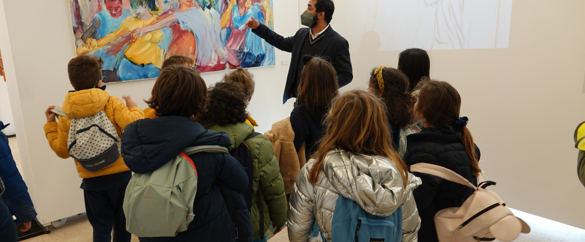 Visita do Colégio Piloto Diese à exposição “de Dentro e Fora - Coletiva de Artistas de Cabo Verde”