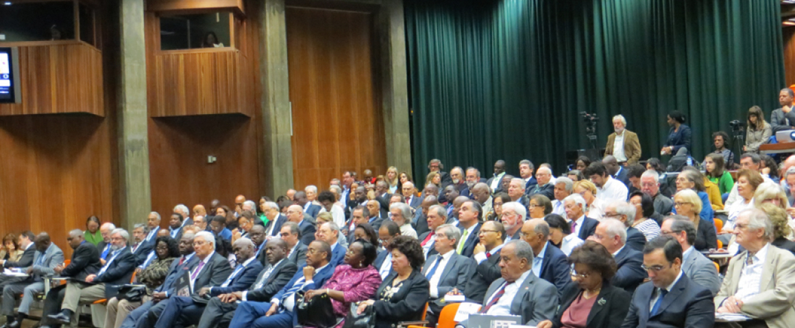 Homenagem à Casa dos Estudantes do Império