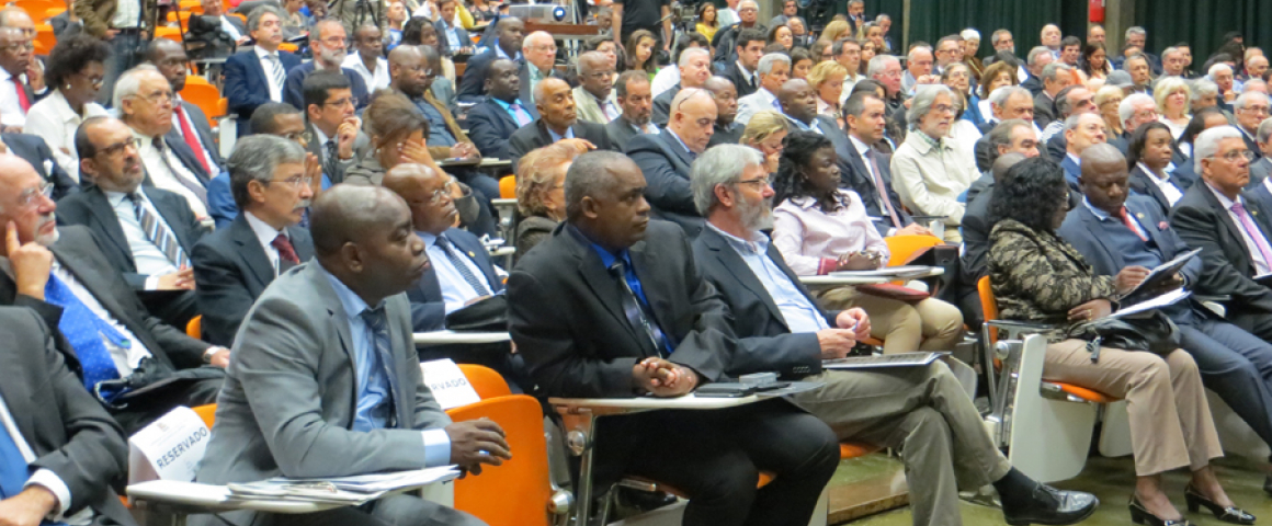 Homenagem à Casa dos Estudantes do Império