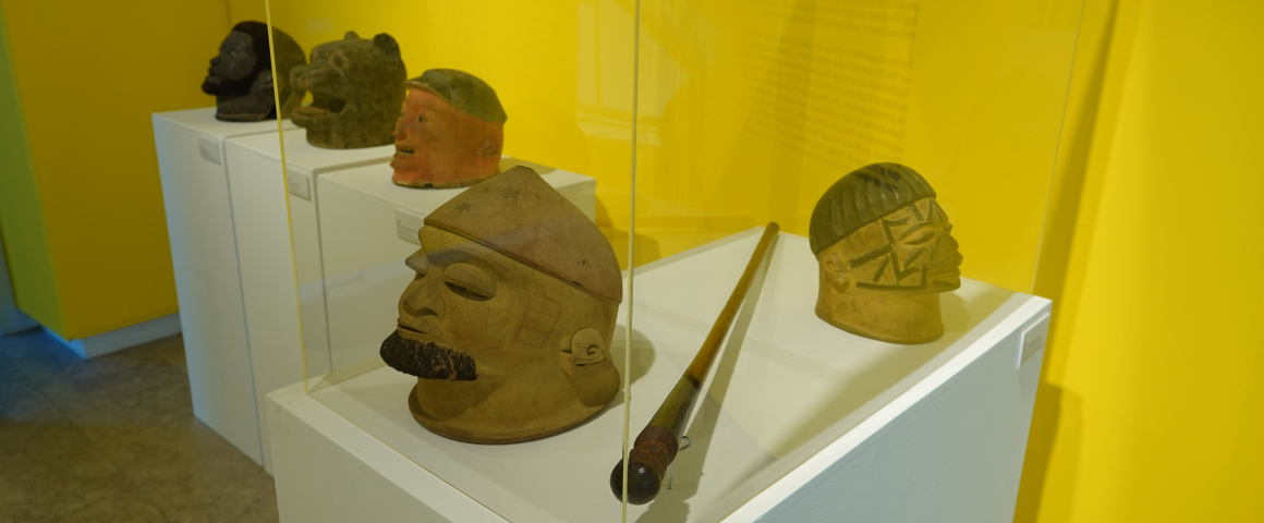 “Moçambi-Cá - Exposição de artistas plásticos de Moçambique”