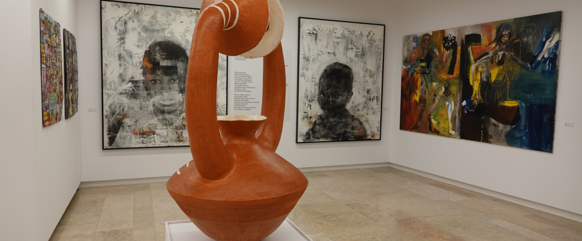 Exposição “de Dentro e Fora - Coletiva de Artistas de Cabo Verde”