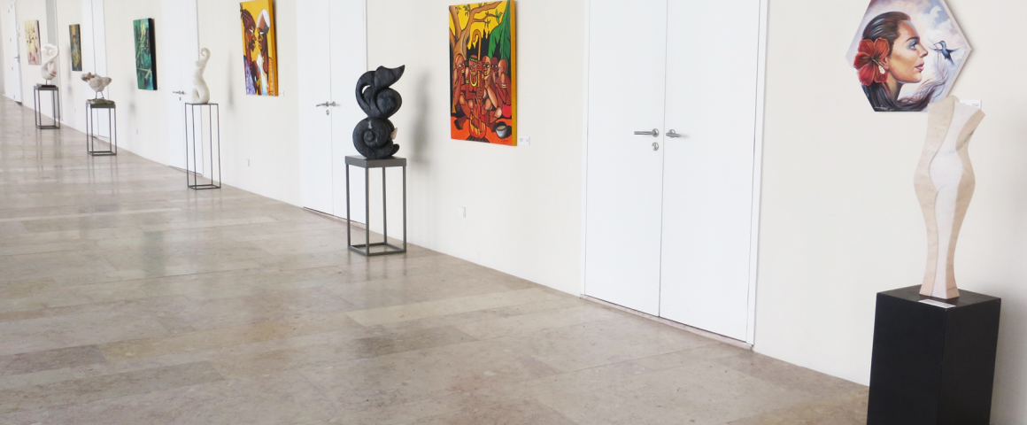 Exposição “Artistas Unidos contra a Fome” na UCCLA