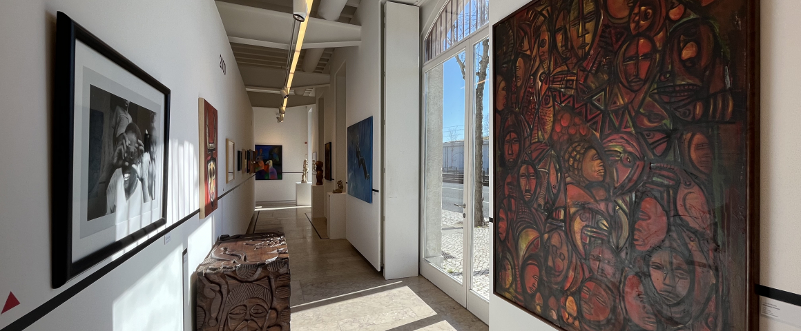 “Moçambi-Cá - Exposição de artistas plásticos de Moçambique”