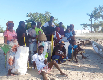 Jornada de limpeza na Ilha de Moçambique celebra o Dia da Terra
