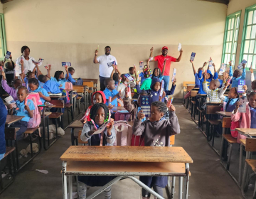 Dondo e Colgate levam sorriso a 19 mil crianças