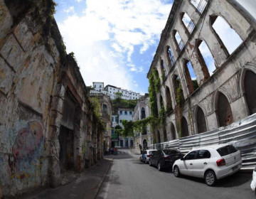 Programa de Habitação da Prefeitura vai recuperar casarões do Comércio para implantação de moradias