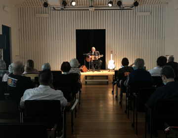 Carlos Alberto Moniz no palco da UCCLA