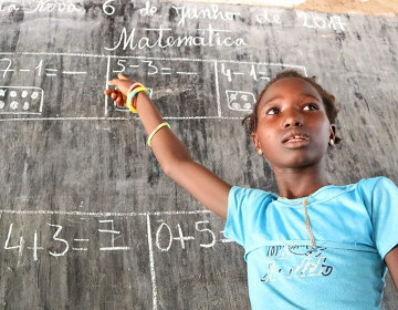 Programa Alimentar Mundial doa toneladas de arroz para escolas da Guiné-Bissau